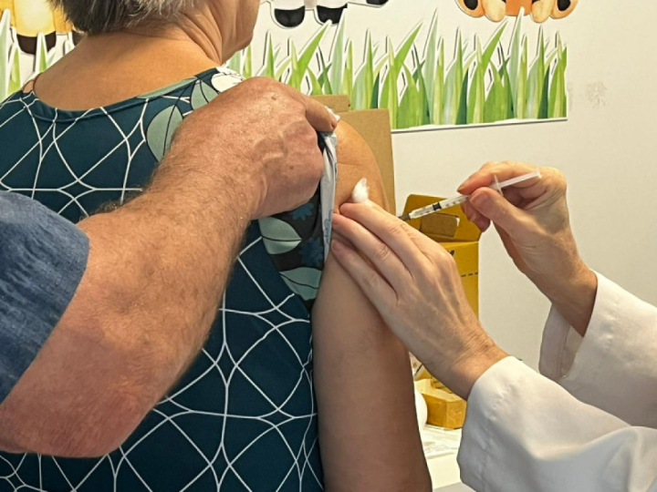 A a��o ocorreu em diversas Unidades B�sicas de Sa�de, al�m de contemplar tamb�m a Casa de Repouso Arco �ris e alguns acamados,