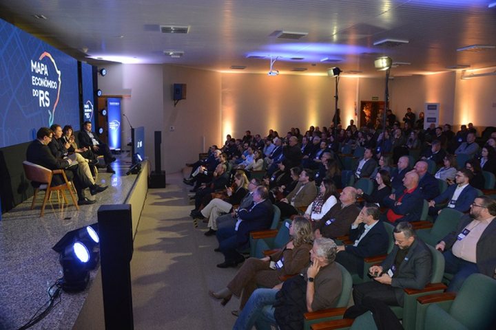 A CIC Garibaldi sediou, na quinta-feira, 7 de agosto, o terceiro encontro de 2025 do Mapa Econômico do Rio Grande do Sul