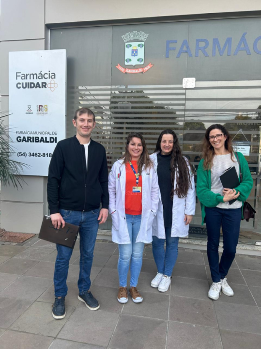 A equipe da Saúde de Garibaldi apresentou a estrutura e funcionamento, com o objetivo de mostrar a realidade local aos membros da CRS