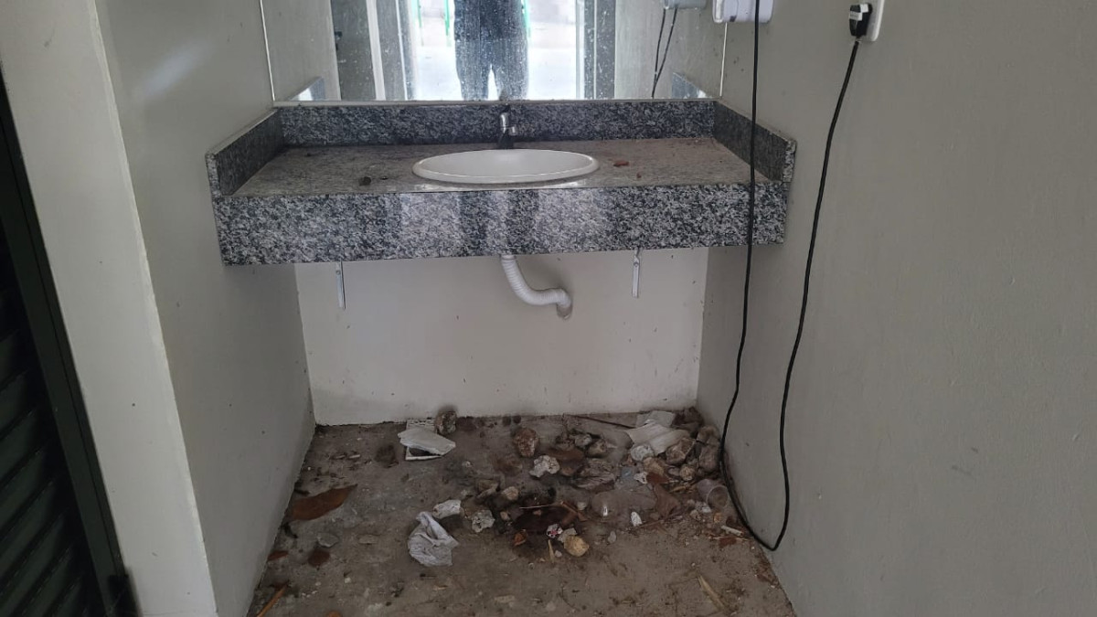 Moradores denunciam vandalismo em espa�o p�blico no Bairro Juventude em Garibaldi