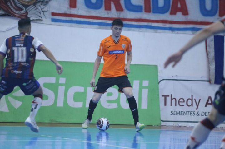 Esporte - Futsal - ACBF vence primeiro jogo da final do Gaucho