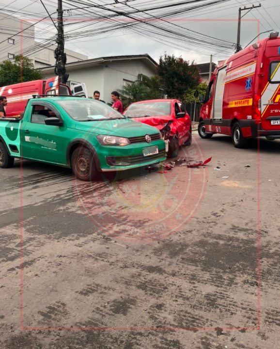 Tr�nsito - Garibaldi -  Acidente na quarta-feira, no bairro Champagne, deixou duas pessoas feridas