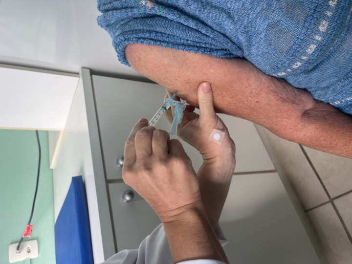  Secretaria Municipal da Sade Garibaldi aplica mais de 600 doses da vacina contra a gripe em Dia D