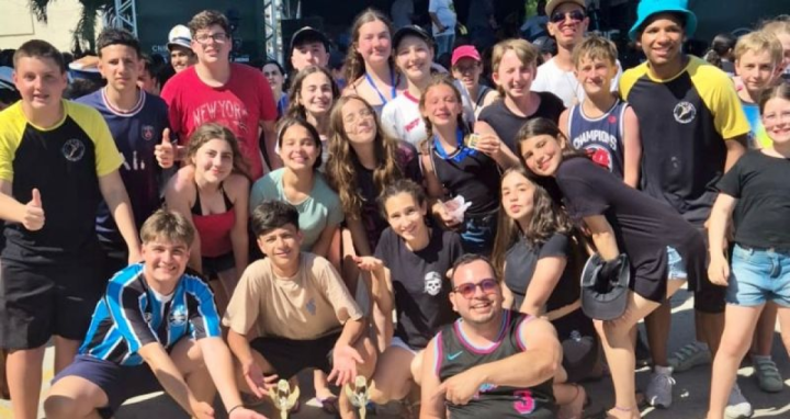  Banda Marcial da Escola Municipal Visconde de Cairu