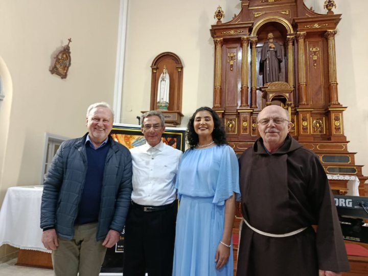 Carlos Mânica, Régis Cavallari, Marieli Oliveira e Frei Isidoro