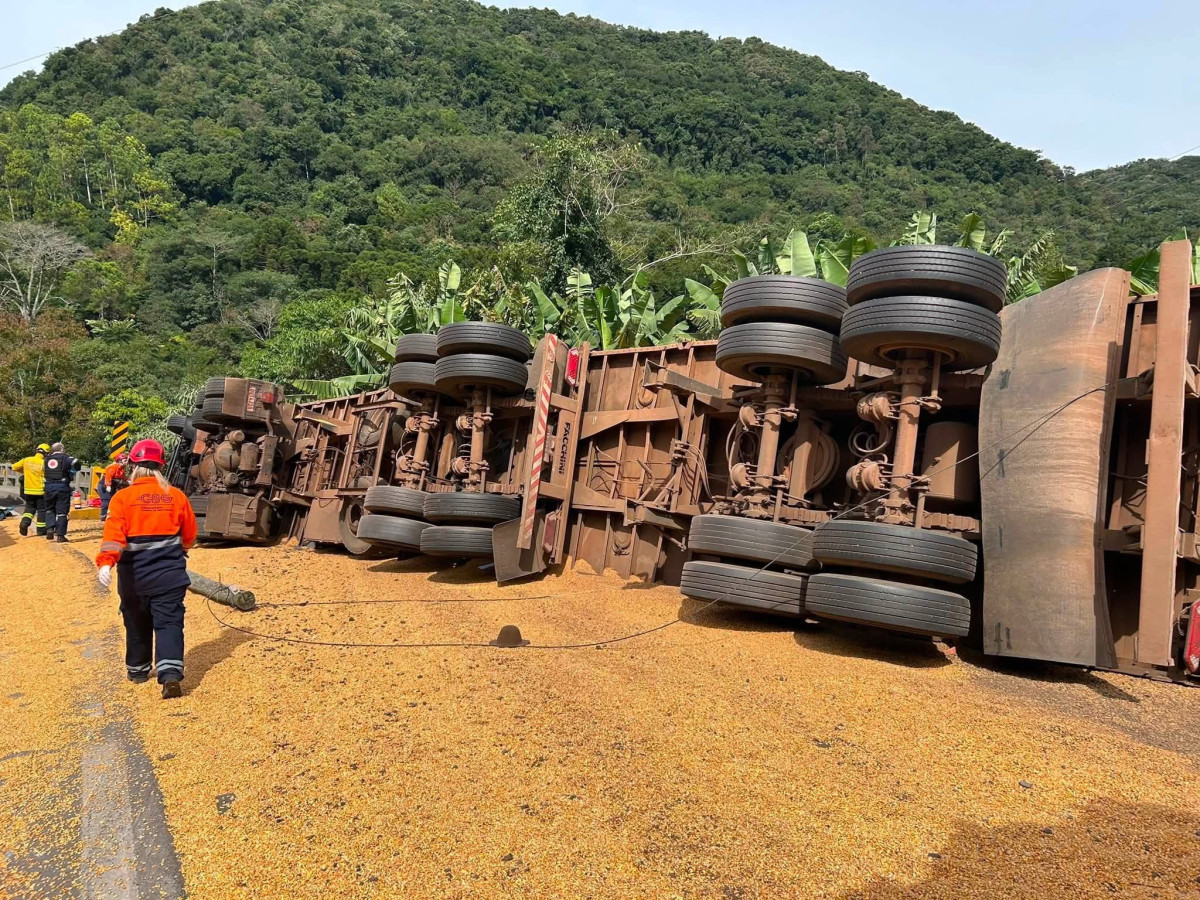 Tr�nsito - Morador de Carlos Babosa � v�tima fatal de acidente na ERS-446, em Carlos Barbosa