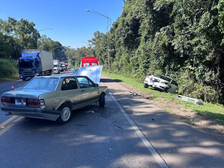 Colis�o veicular � registrada na BR-470 em Garibaldi