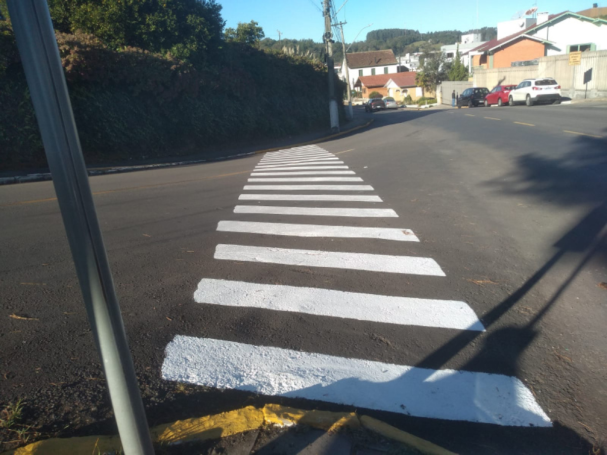 Garibaldi - Secretaria de Seguran�a e Mobilidade Urbana corrige preferencial em acesso a Marcorama e refor�a sinaliza��o vi�ria