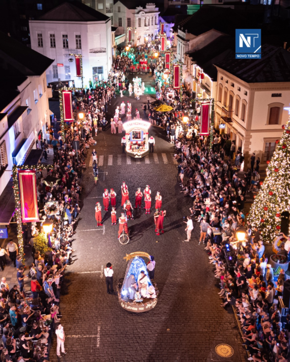 DESFILE NATALINO DA APAE DE GARIBALDI, RS