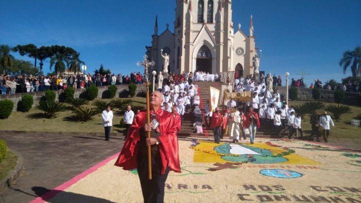 DIA DE CORPUS CHRISTI EM GARIBALDI, RS, NESTA QUINTA-FEIRA, DIA 6.6.2026