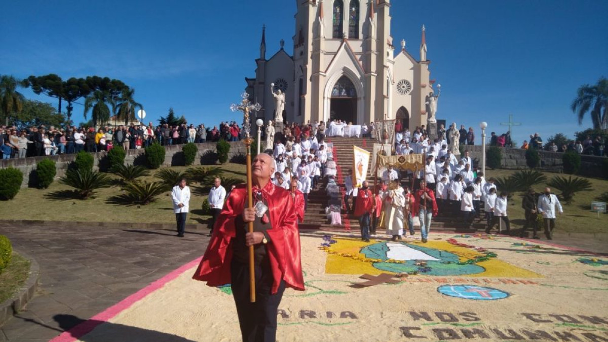 Par�quia S�o Pedro - Garibaldi - Dia de Corpus Christi nesta quinta-feira, dia 6 