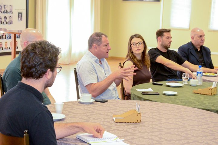 Durante o encontro, realizado na sede da CIC, tamb�m foi aprovada a presta��o de contas de 2025 e definidas as pr�ximas metas da entidade