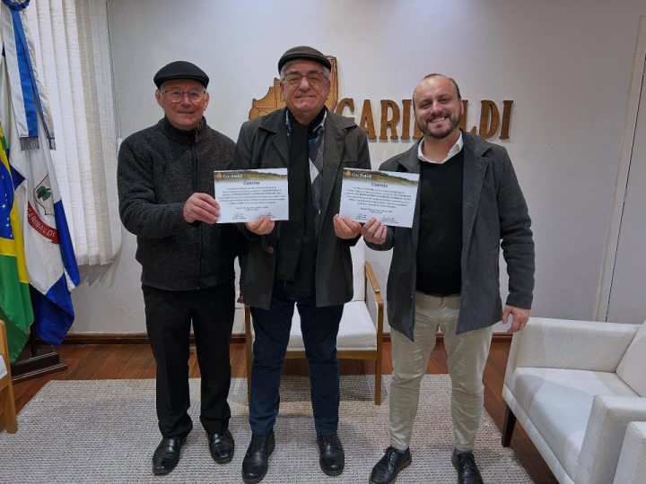 Egui Baldasso,, Valmor Marasca com o prefeito Srgio Chesini 