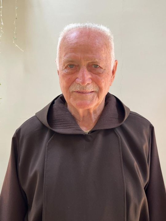 FREI BREDA DEDICOU SUA VIDA � ASSIST�NCIA T�CNICA DAS EMISSORAS DA PROV�NCIA DOS CAPUCHINHOS