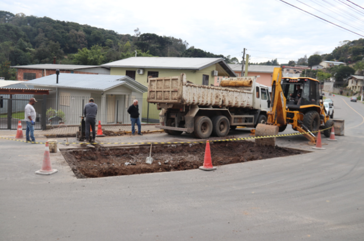 Interveno no cruzamento das ruas 14 de Julho e Alencar Araripe
