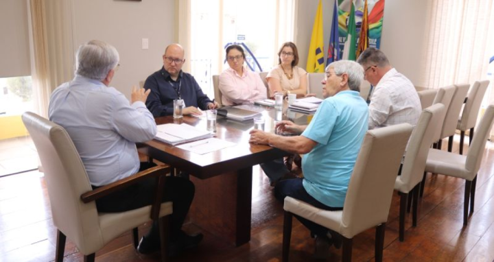 O prefeito S�rgio Chesini, de Garibaldi,  apresentou os crit�rios t�cnicos e fiscais que fundamentaram o contrato firmado no in�cio de 2026