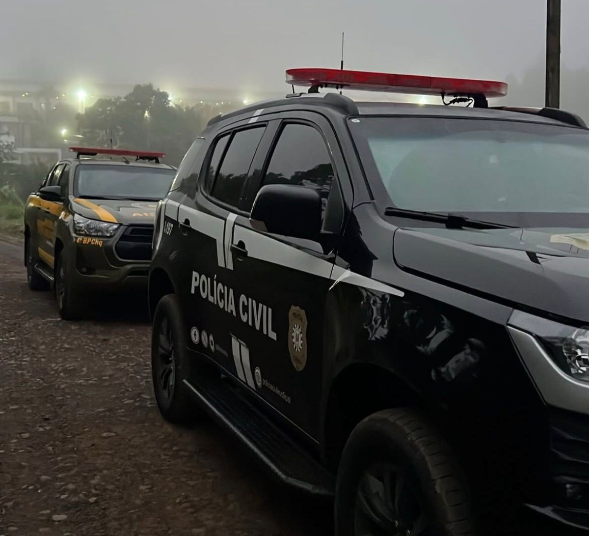 Seguran�a - Viaturas da Pol�cia Civil e do 4� BPChoque saem em comboio de Garibaldi para cidades da regi�o