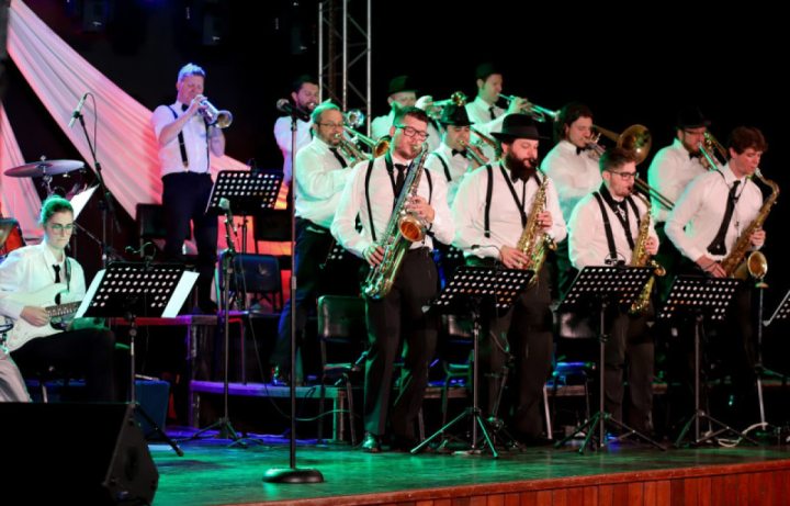 Garibaldi - Orquestra de Garibaldi e solista pernambucano celebram a m�sica brasileira em &lsquo;Som Brasil&rsquo;