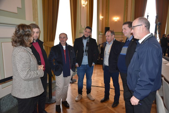 PREFEITOS DA SERRA EM ENCONTRO NO PALCIO PIRATINI 