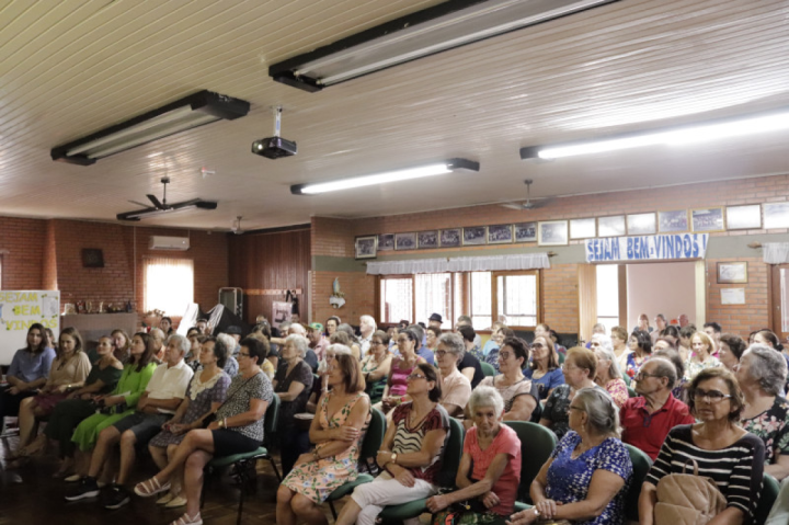 Garibaldi - Encontro sobre Alzheimer reúne mais de 130 pessoas